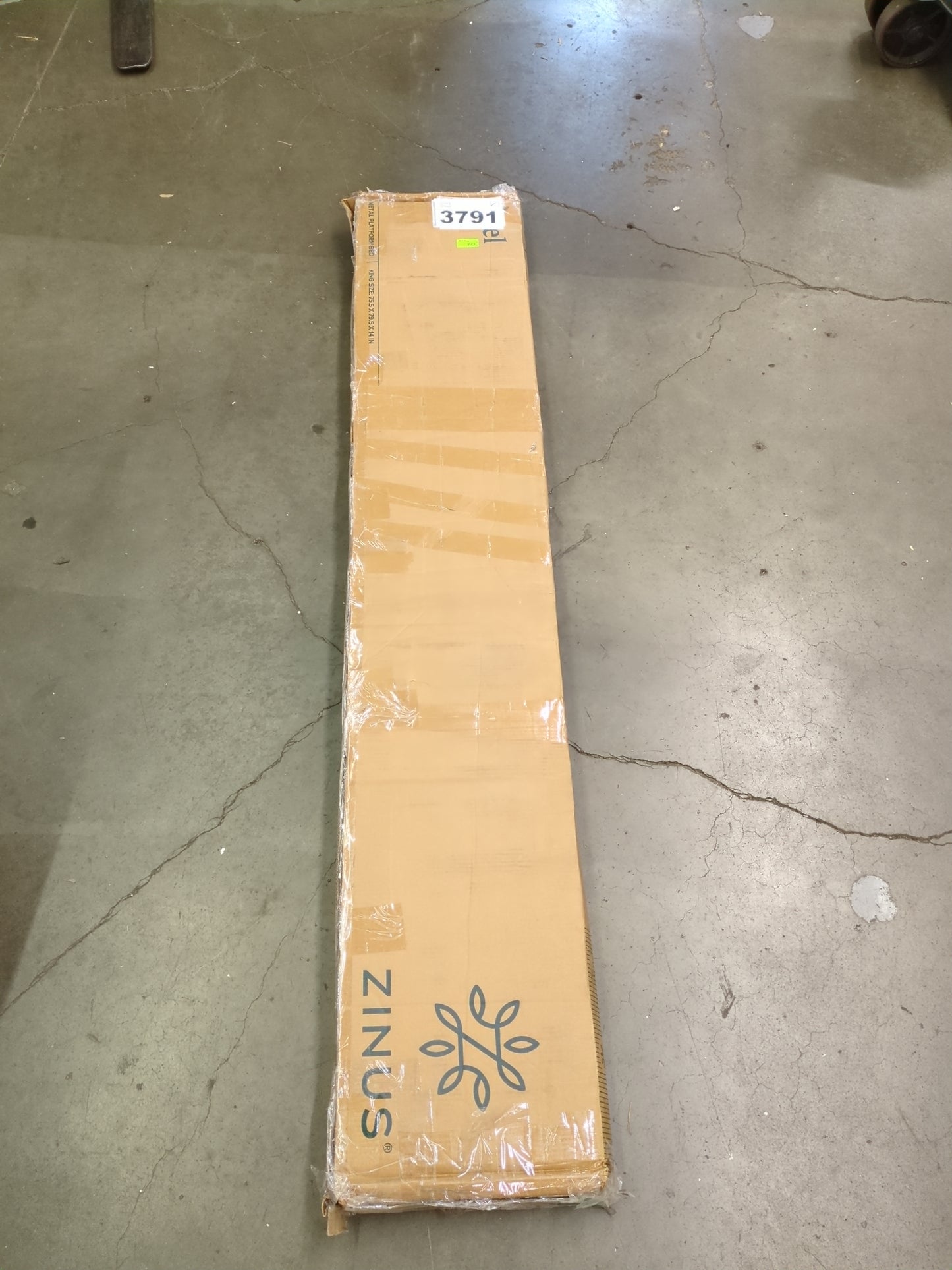 ZINUS Abel Metal Platform Bed Frame / Mattress Foundation with Steel Slat Support / No Box Spring Needed / Easy Assembly, King, Black - Retail $116