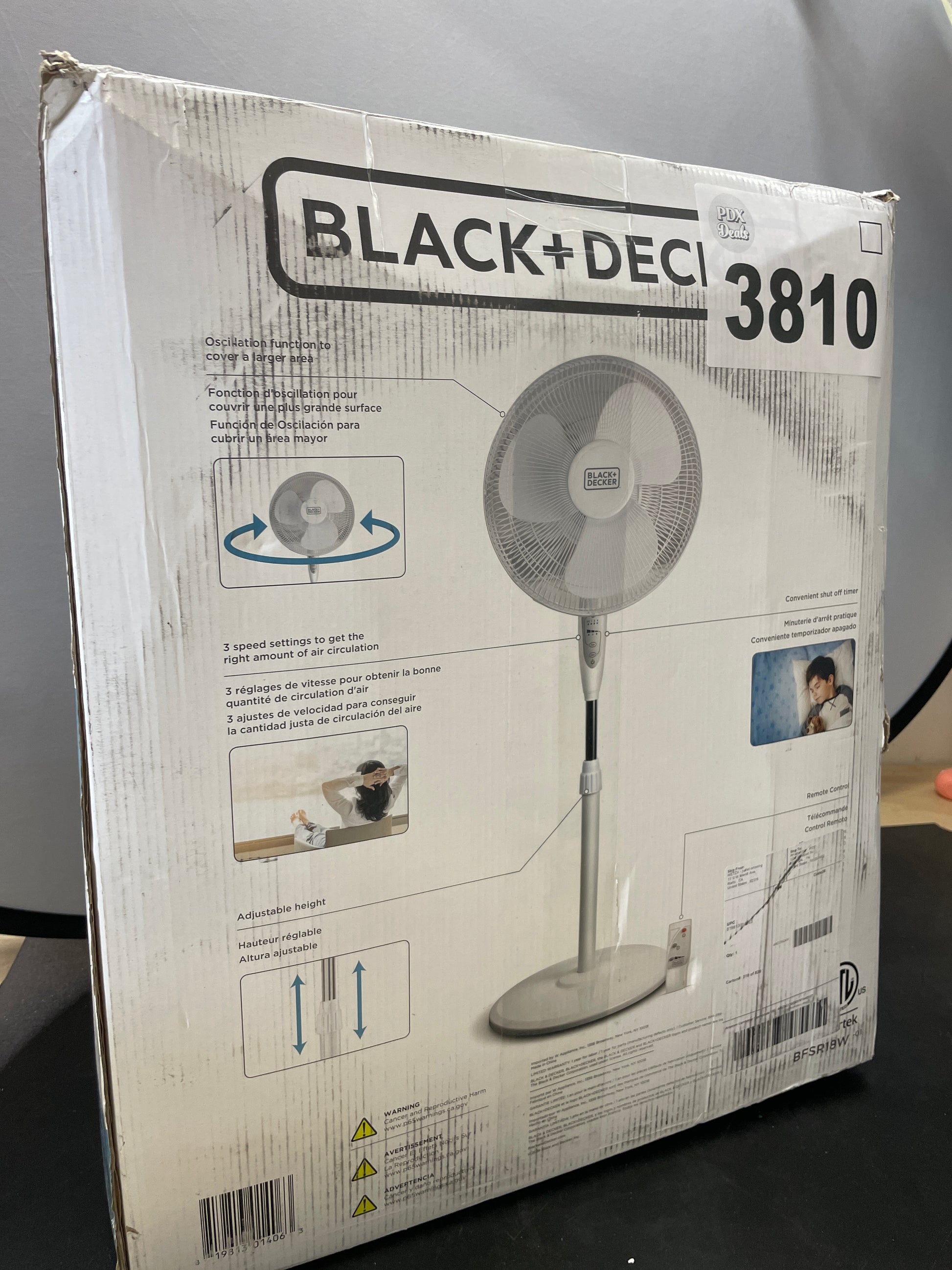 NEW - BLACK+DECKER 18-Inch, Stand Fan with Remote, White - Retail $44