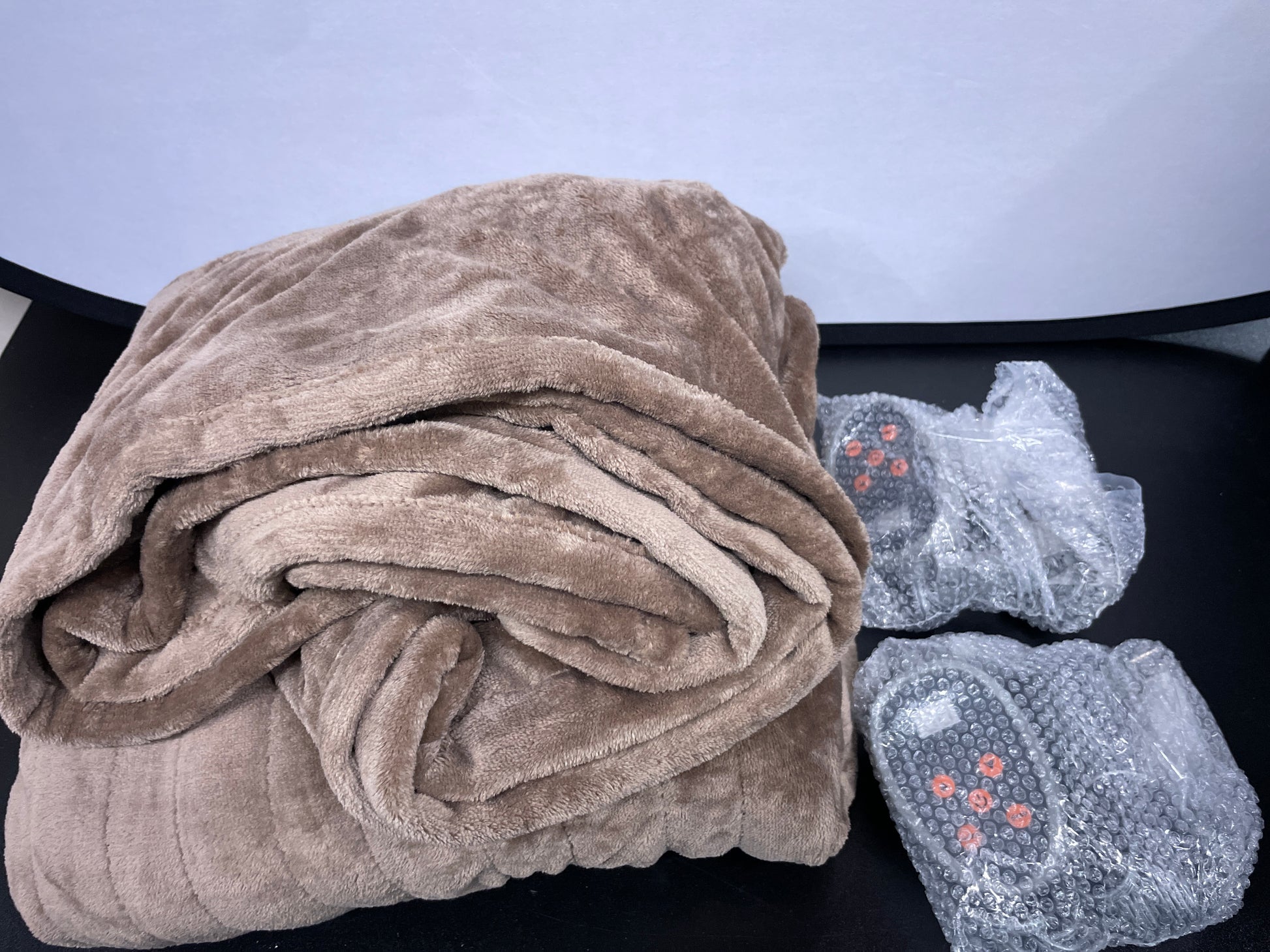 Beautyrest Heated Electric Blanket for Cold Weather, Fast Heating Heated Blanket, Auto Shut Off, Virtually Zero EMF, Multi Heat Setting, UL Certified, Mink Queen (90 inx84 in) - Retail $114