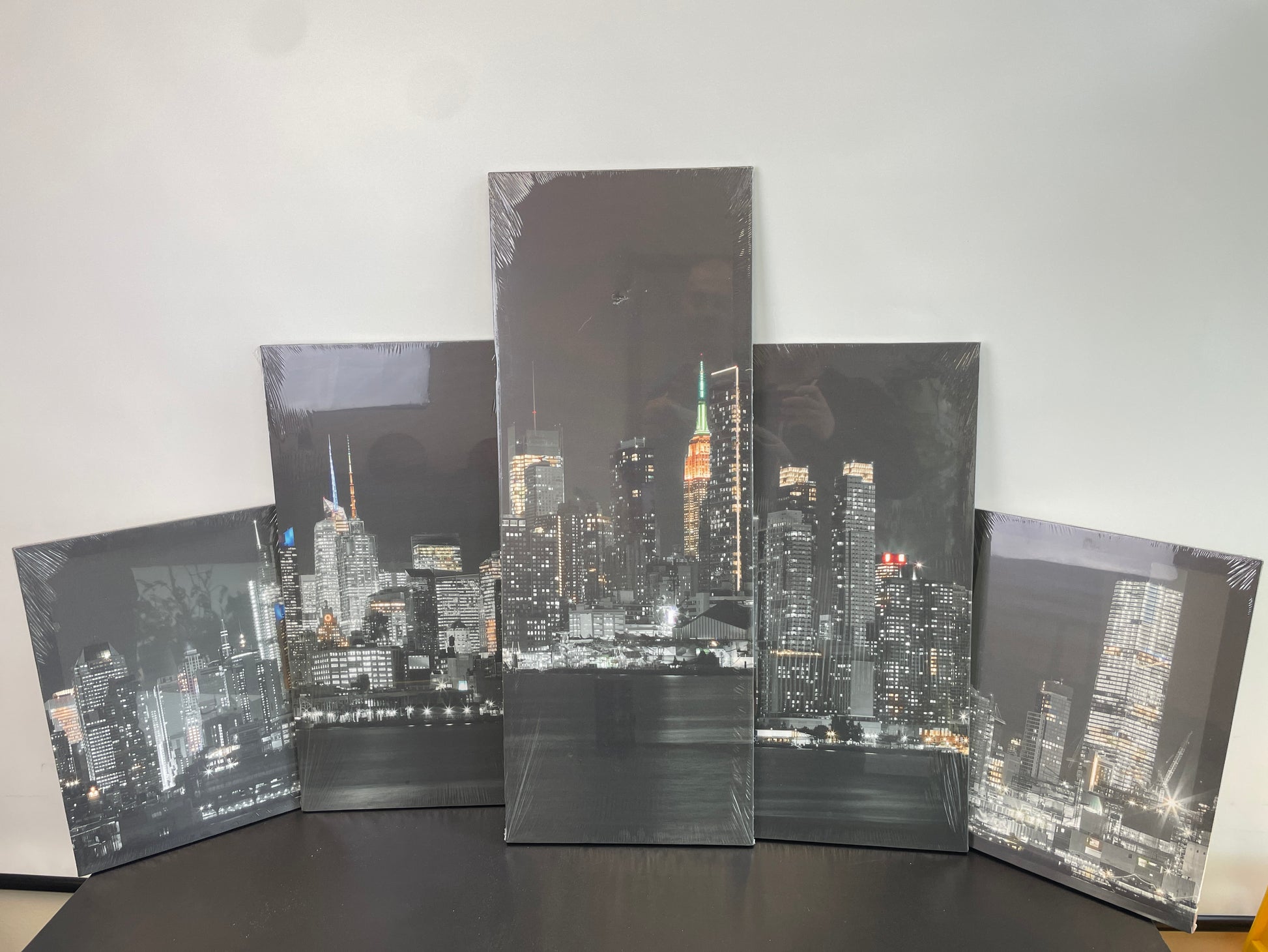 TUMOVO 5 Piece Wall Decor American Cityscape Canvas Paintings for Bedroom, Bathroom, Office. Manhattan Skyscrapers Skyline House Decor Print on Canvas Framed Ready to Hang (60" Wx32 H) - Retail $55
