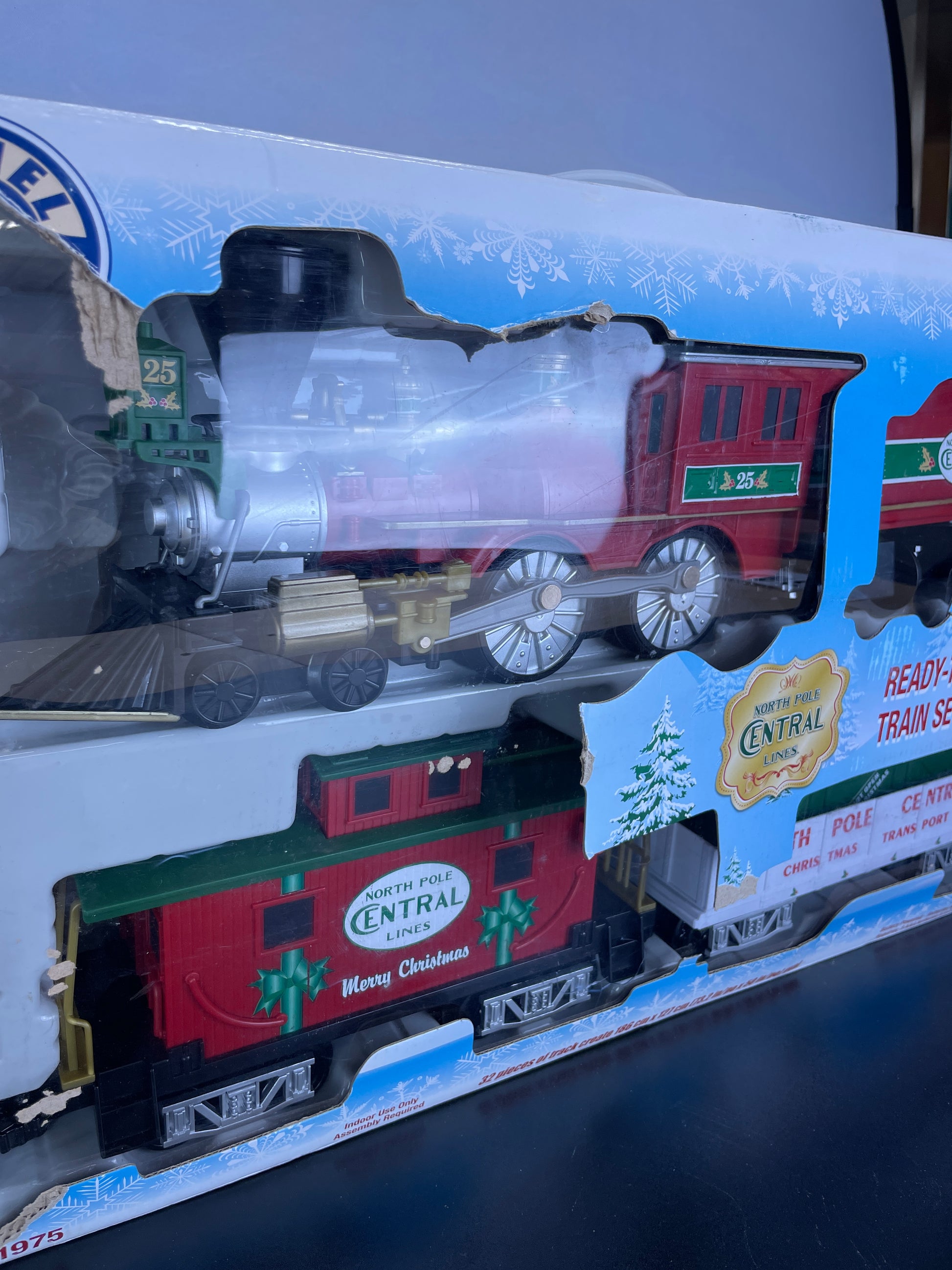 N.POLE CENTRAL TRAIN SET - Retail $59