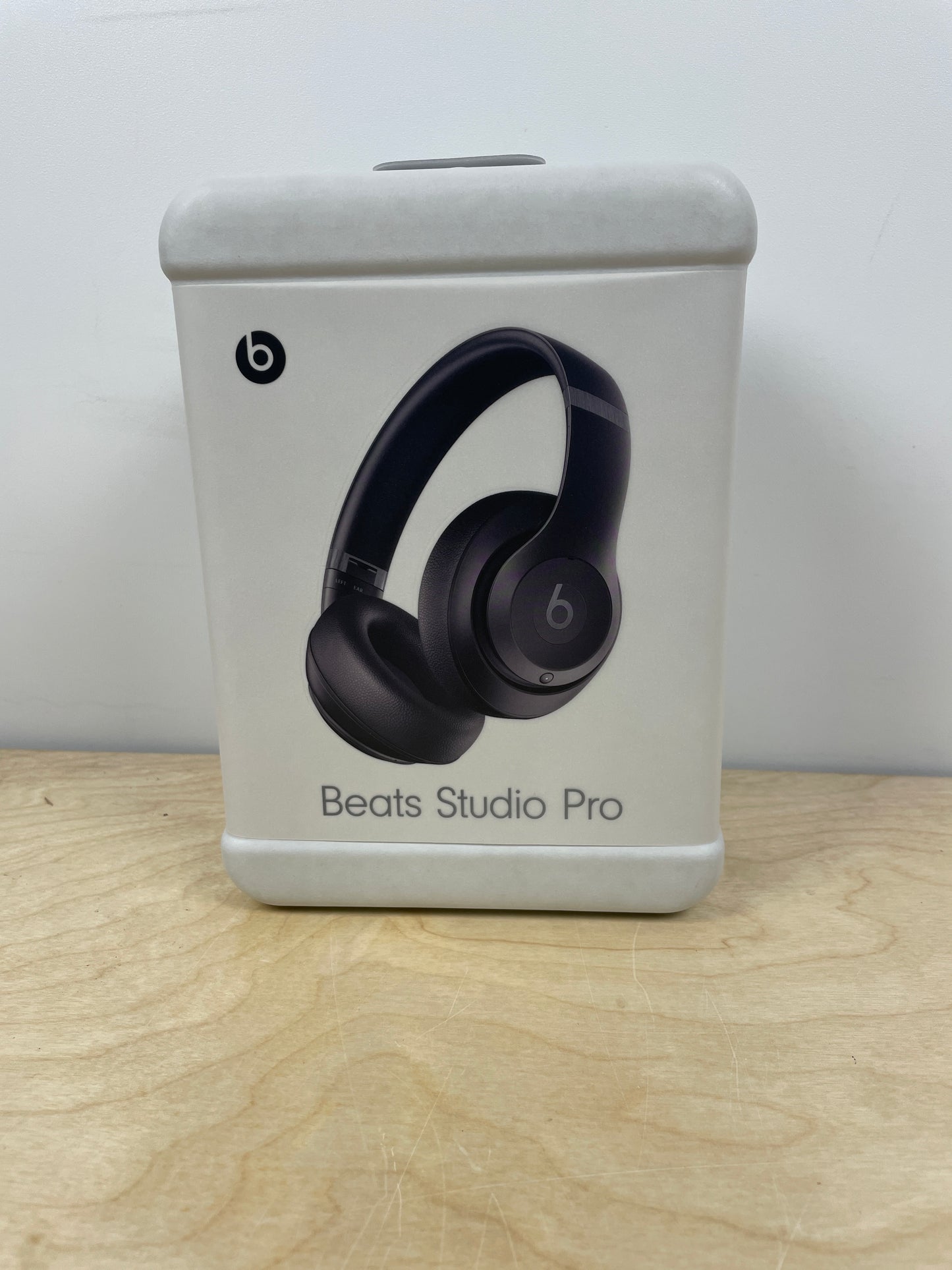 Beats Studio Pro - Wireless Bluetooth Noise Cancelling Headphones