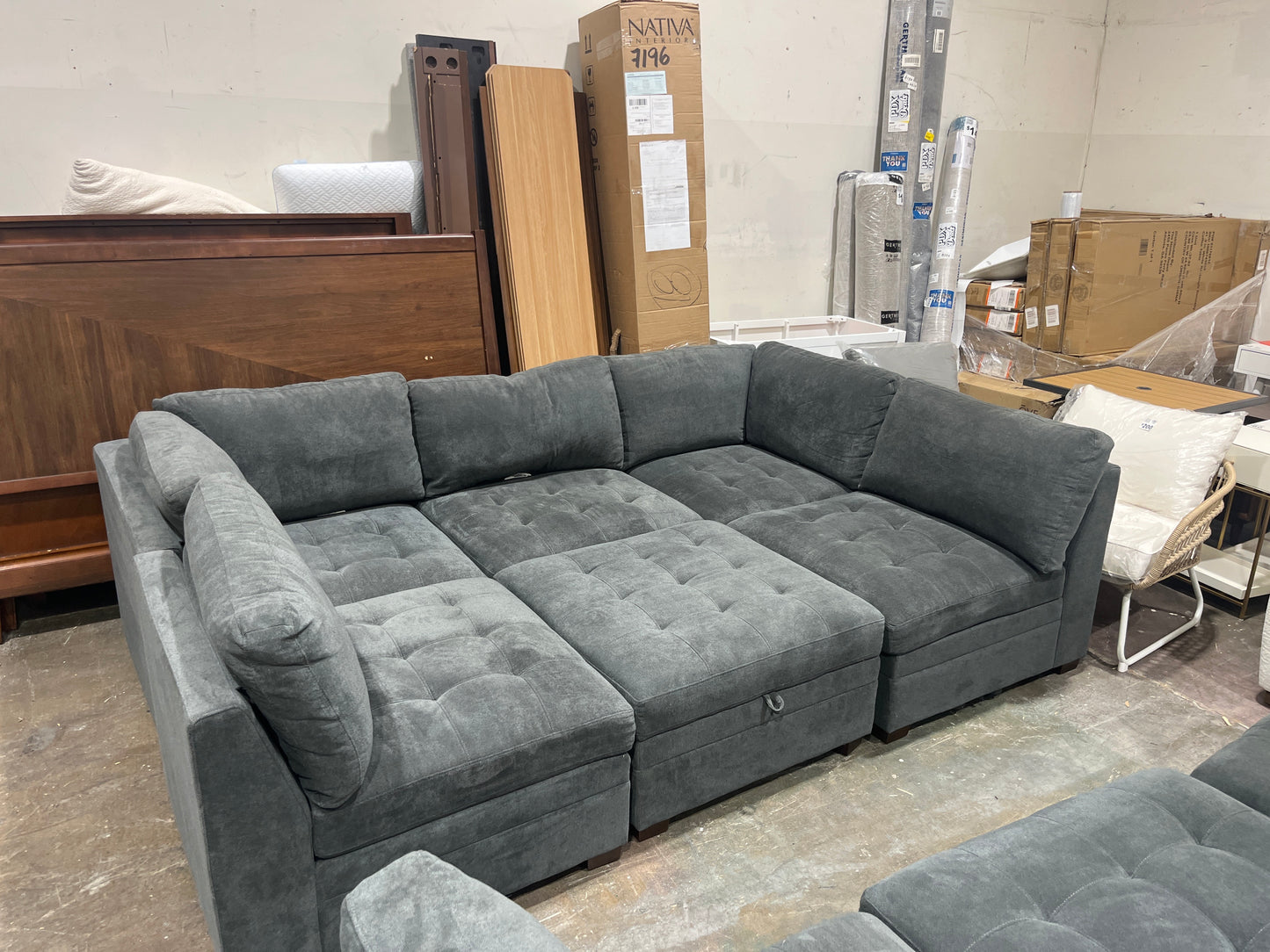 Thomasville Tisdale Fabric Sectional with Storage Ottoman