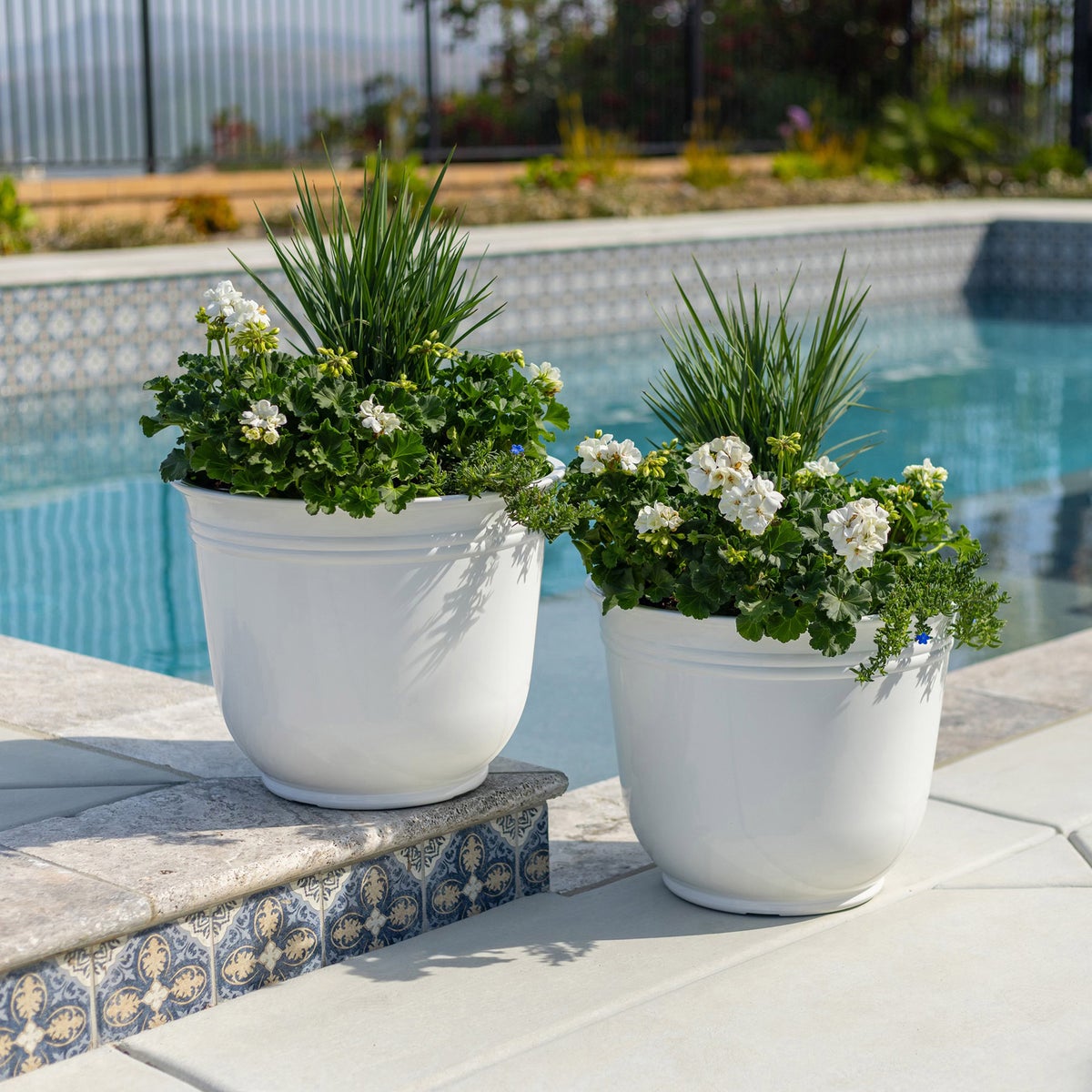 Theo Resin Planters by Trendspot, 2-pack - Retail $43