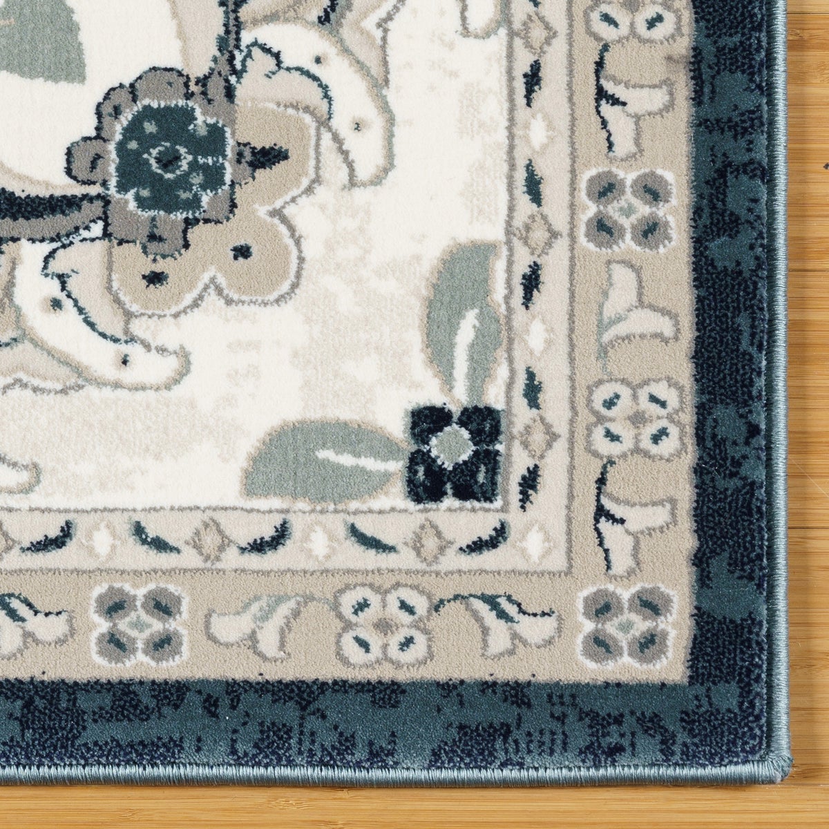 Thomasville Timeless Classic Rug Collection, Minerva, 6 ft. 6 in. x 9 ft. 6 in