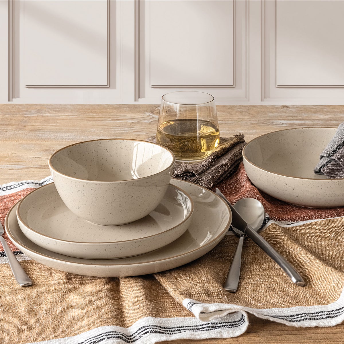 over&back Options 16-piece Dinnerware Set - Beige