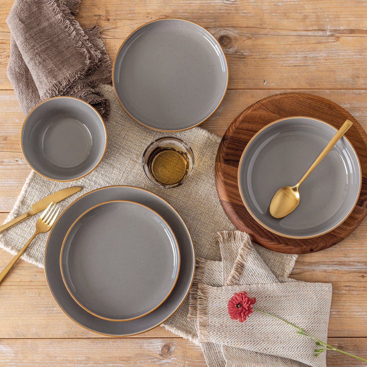 Over&back Options 16-piece Dinnerware Set