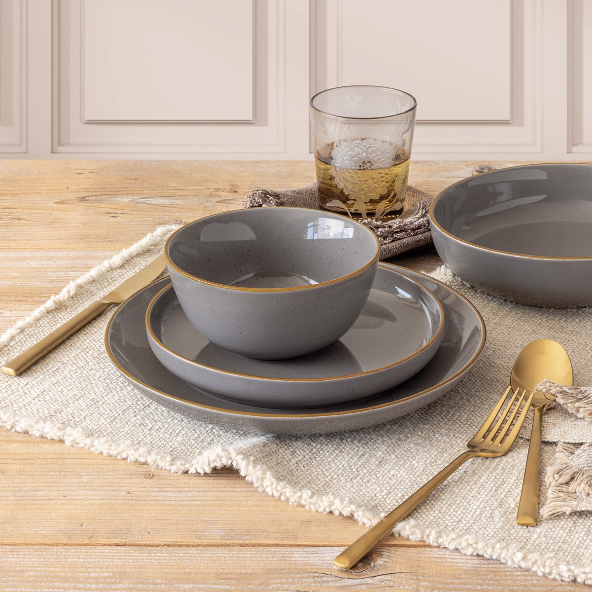Over&back Options 16-piece Dinnerware Set