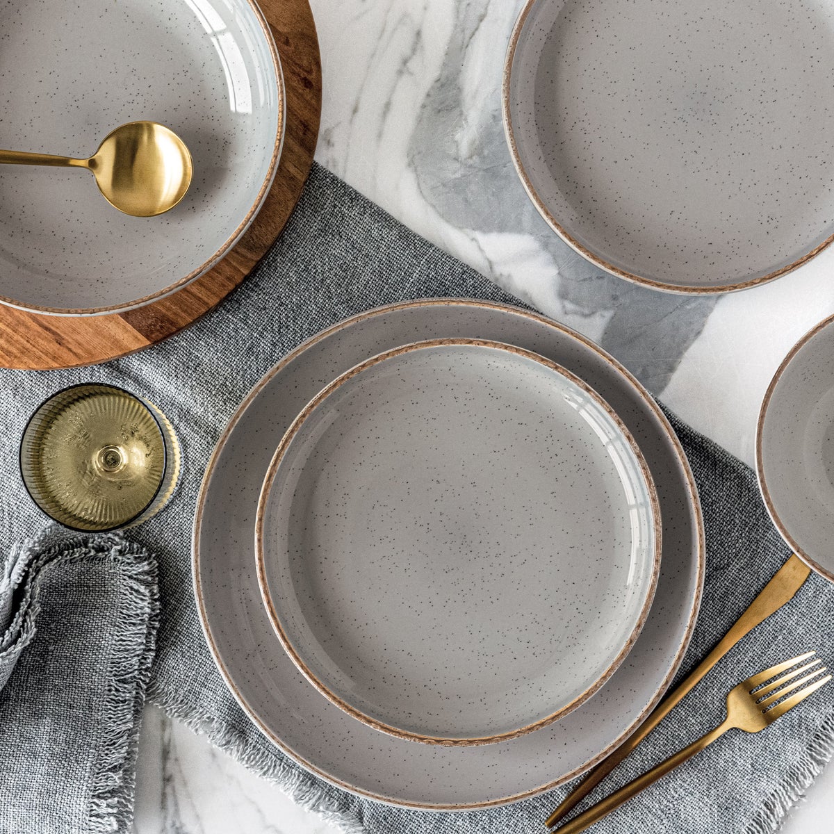 over & back Grey 16-piece Dinnerware Set