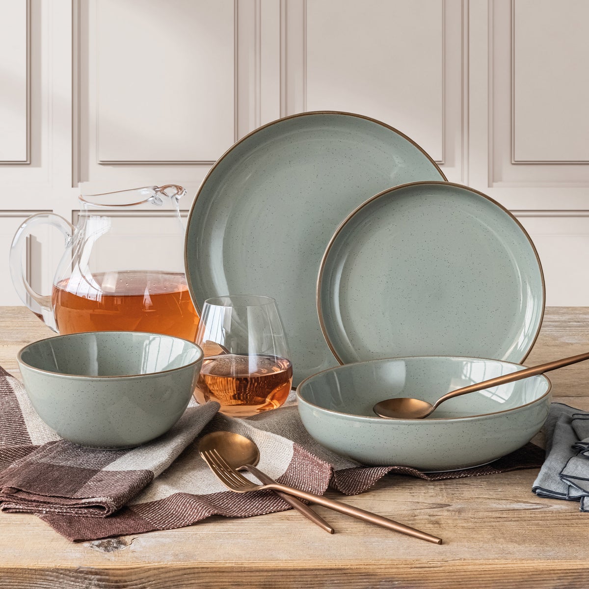 over&back Options 16-piece Dinnerware Set