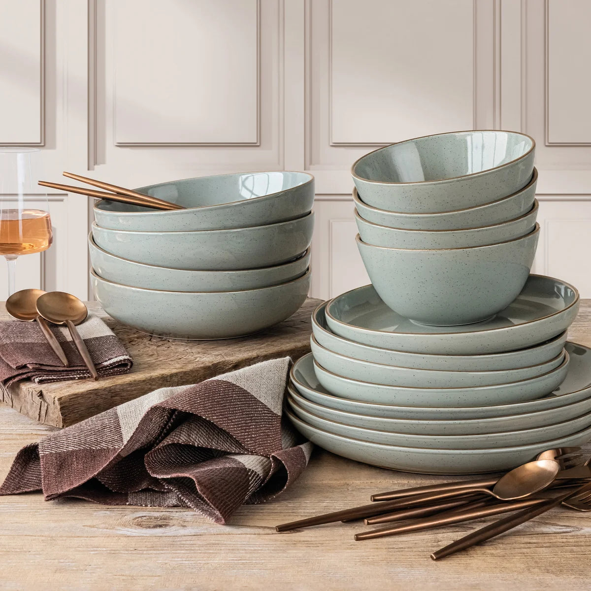 Over&back Options Sage 16-piece Dinnerware Set - Retail $46