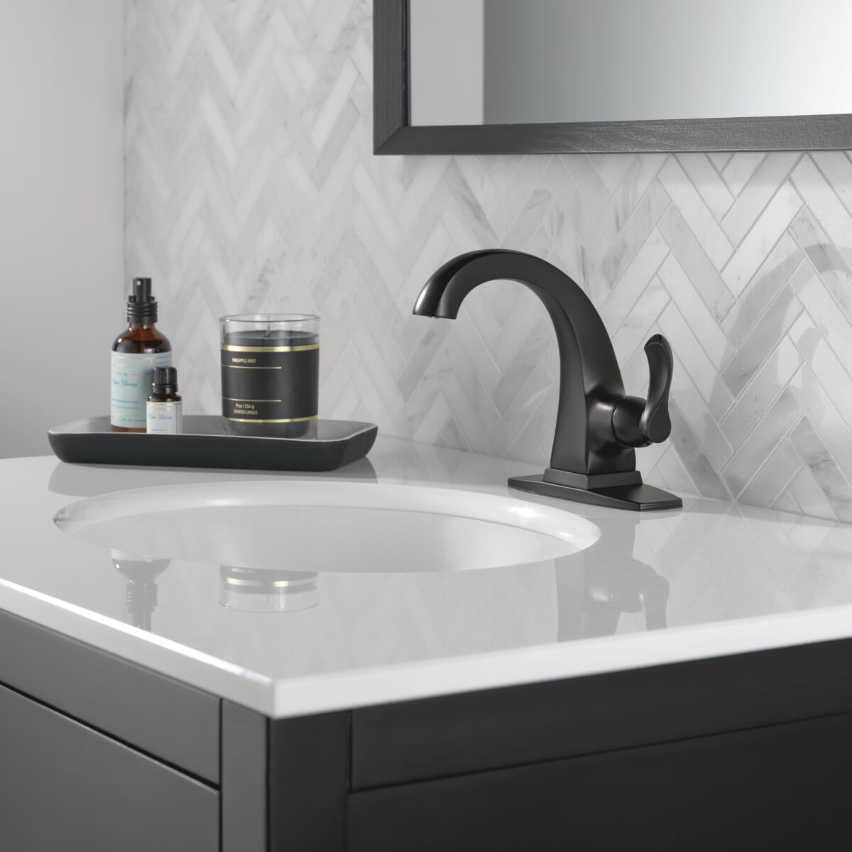 NEW - Delta Kahlo Single Handle Bathroom Faucet - Retail $100