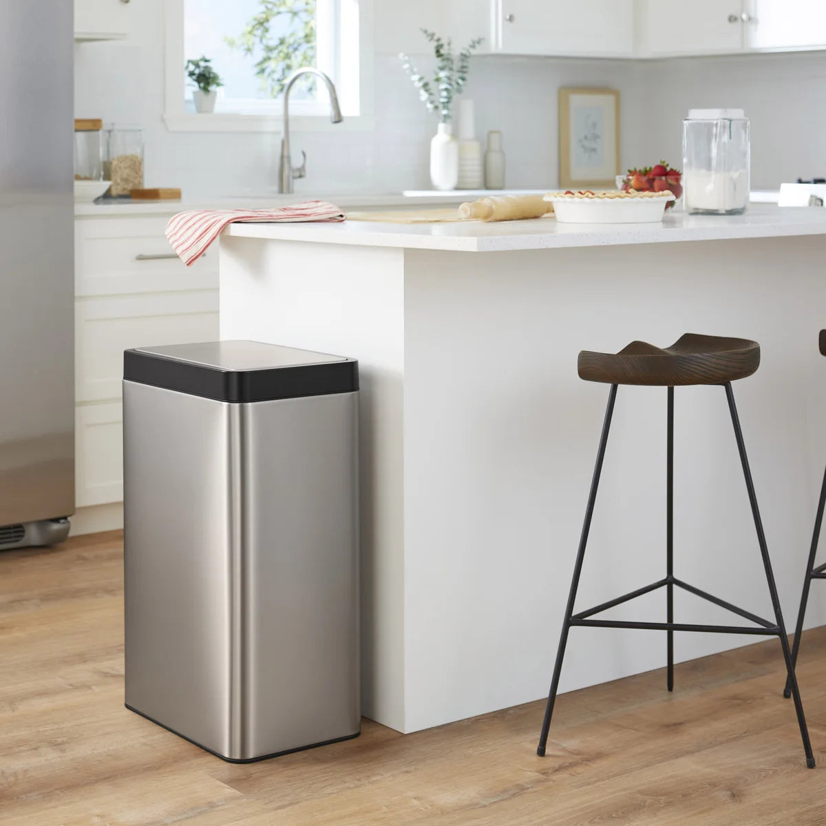 Kohler 48L Motion Sensor Trash Can - Retail $129