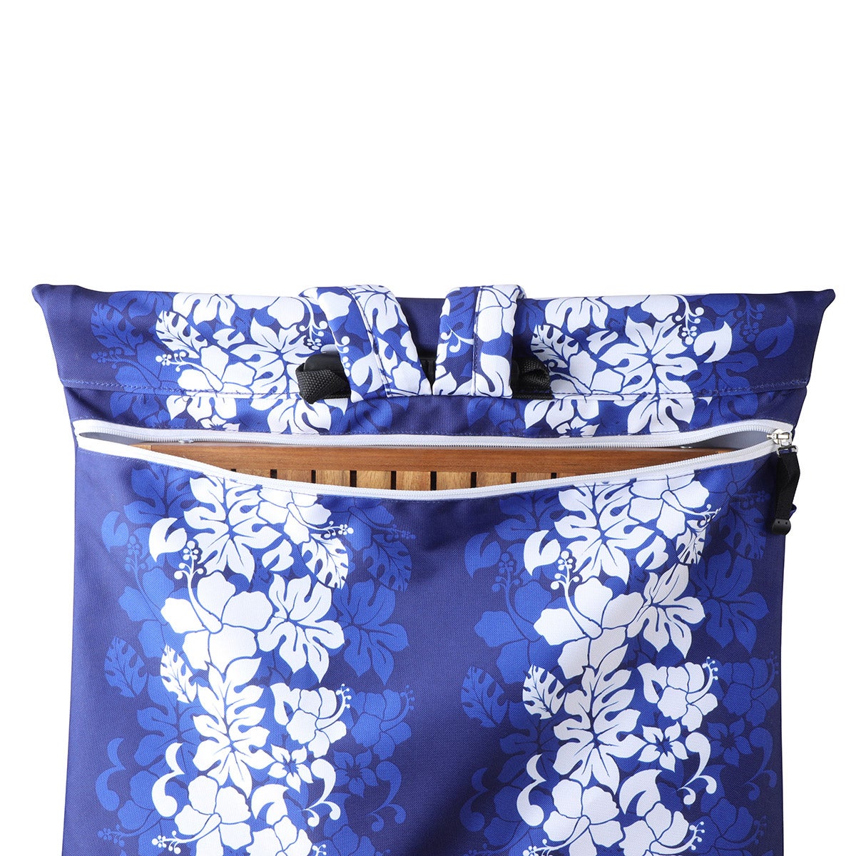 Melino Beach Lounger with Tray Table - Retail $40