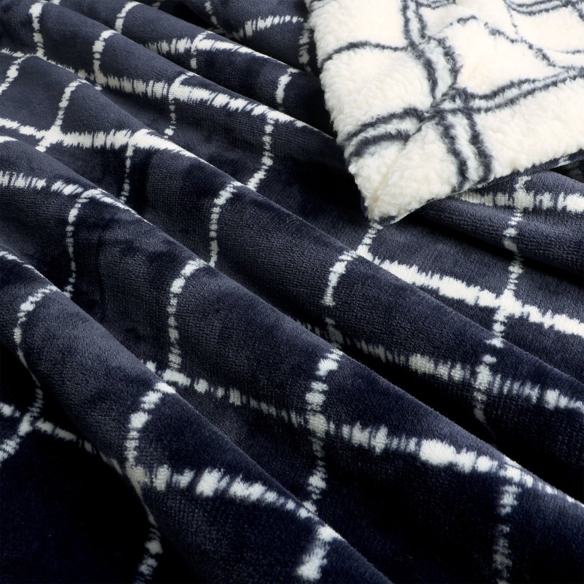 Life Comfort Sherpa Fleece Blanket - Retail $15