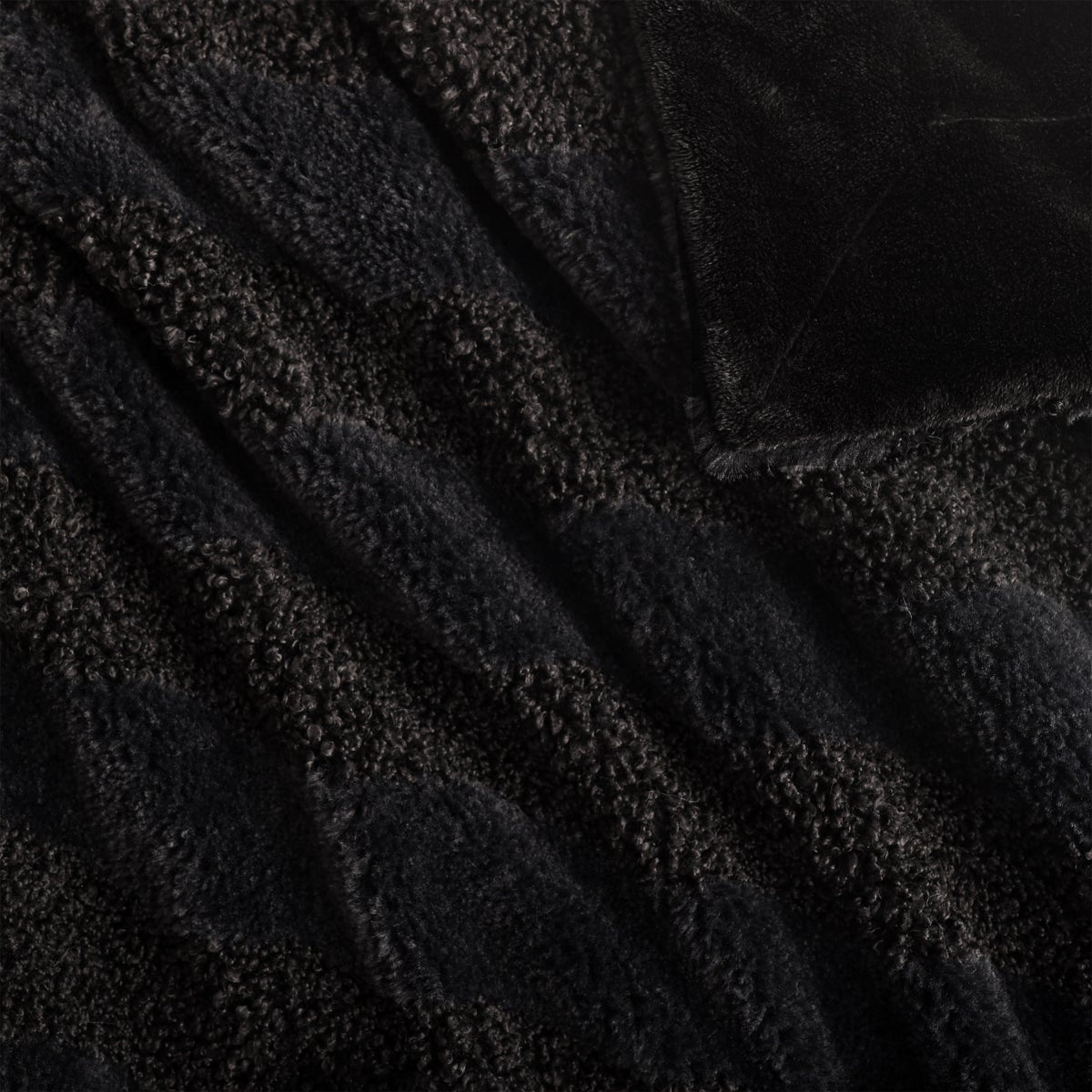 Life Comfort Artisan Mixed Yarn Throw - Retail $13