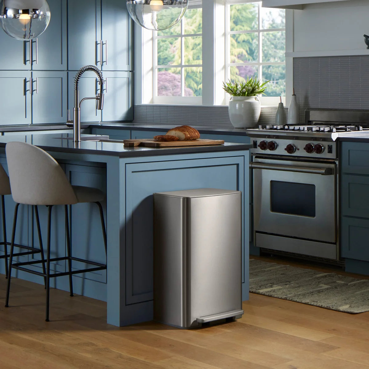 Like NEW - Kohler 47L Step Trash Can