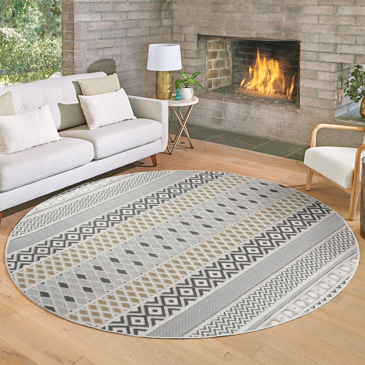 Milan Rug Collection, Benicia, Rug Size: 5 ft. 3 in. by 7 ft.