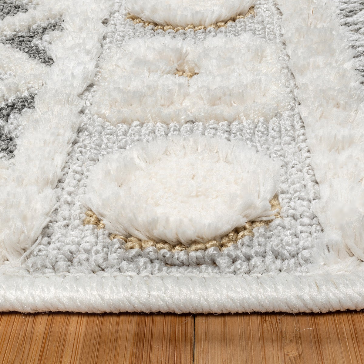 Milan Rug Collection, Benicia, Rug Size: 5 ft. 3 in. by 7 ft.