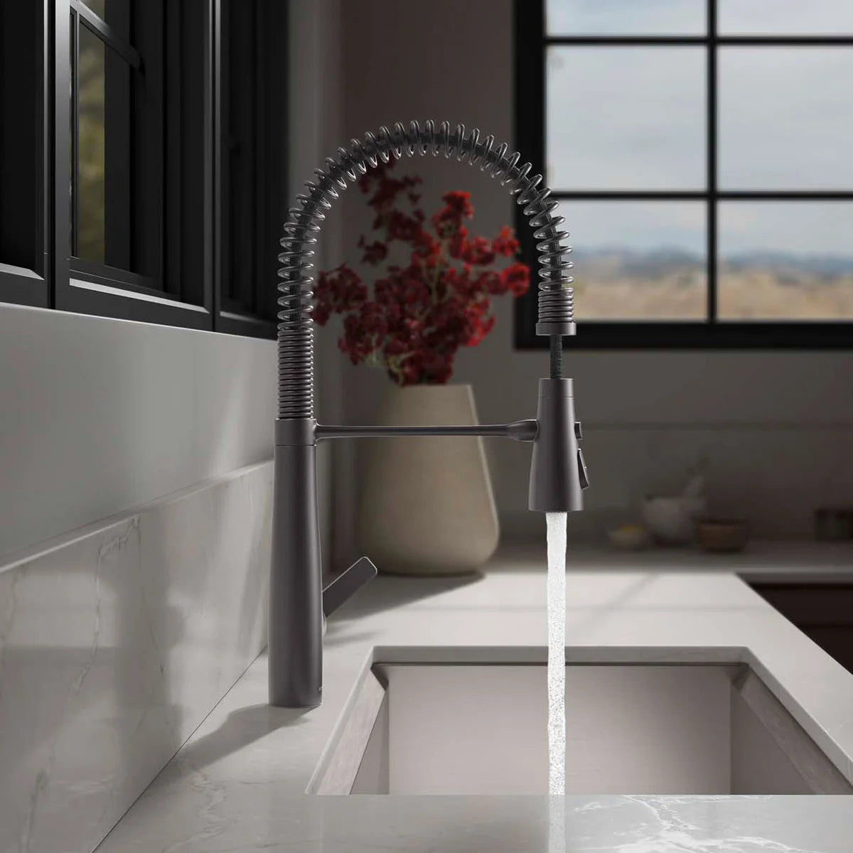 NEW - Kohler Vind Matte Black Semi-Professional Pull-Down Kitchen Sink Faucet - Retail $209