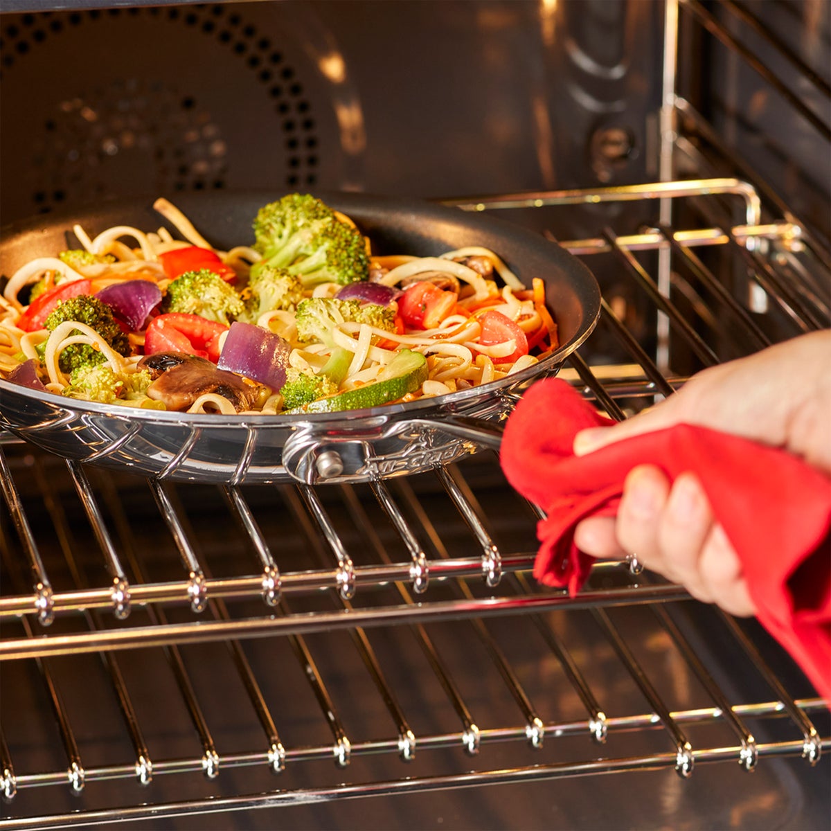 NEW - All-Clad D3 Stainless Steel 3-Ply Bonded 2-piece Fry Pan Set
