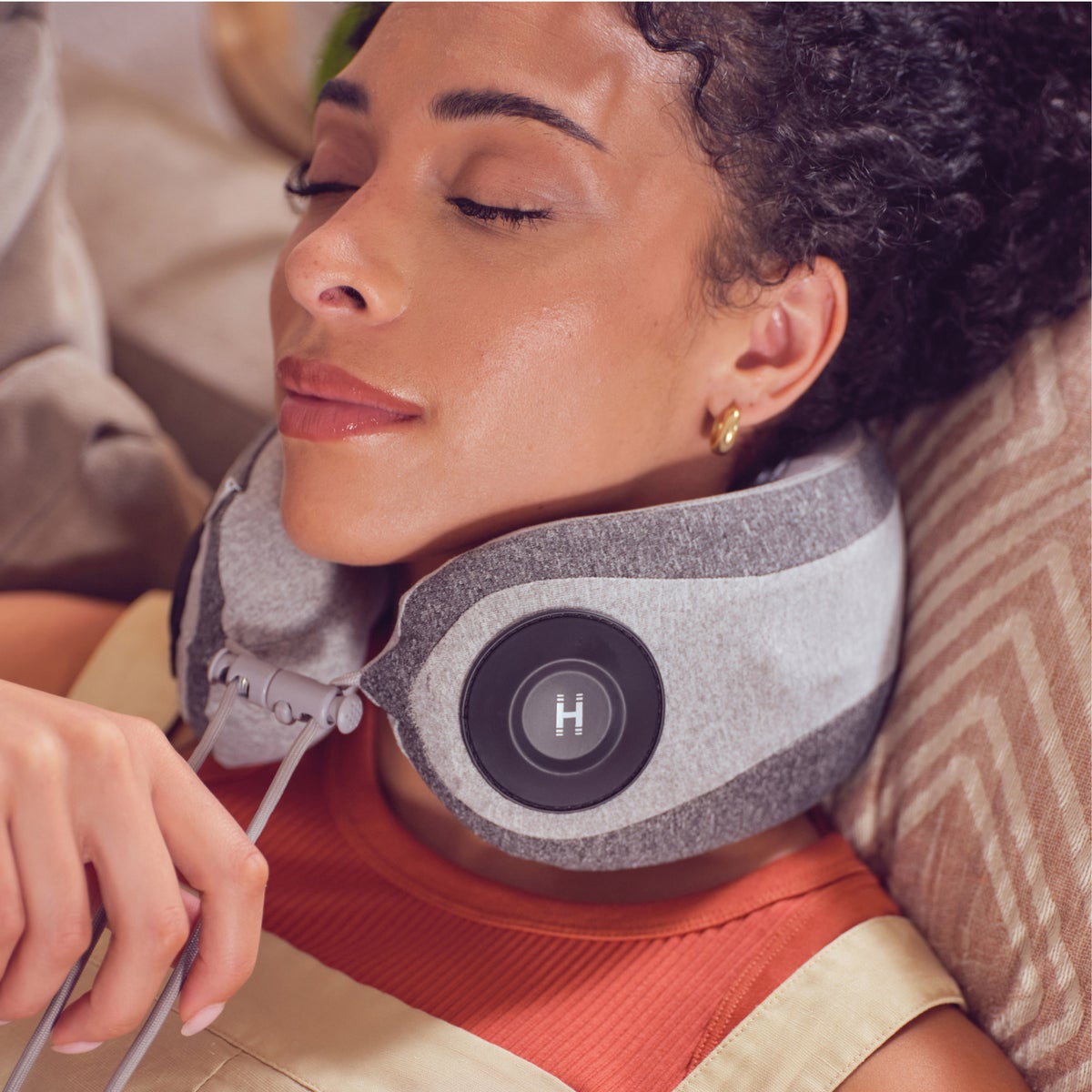 Homedics Portable Neck Massager with Music & Vibration - Retail $70