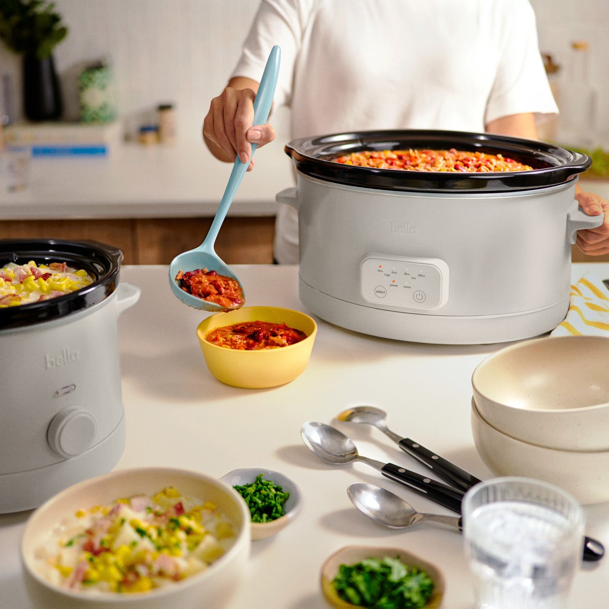 bella 6-quart Programmable Slow Cooker with Additional 2-quart Slow Cooker Set