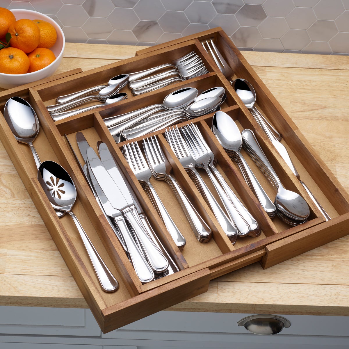 Mikasa Virtuoso 114-piece Flatware and Caddy Set