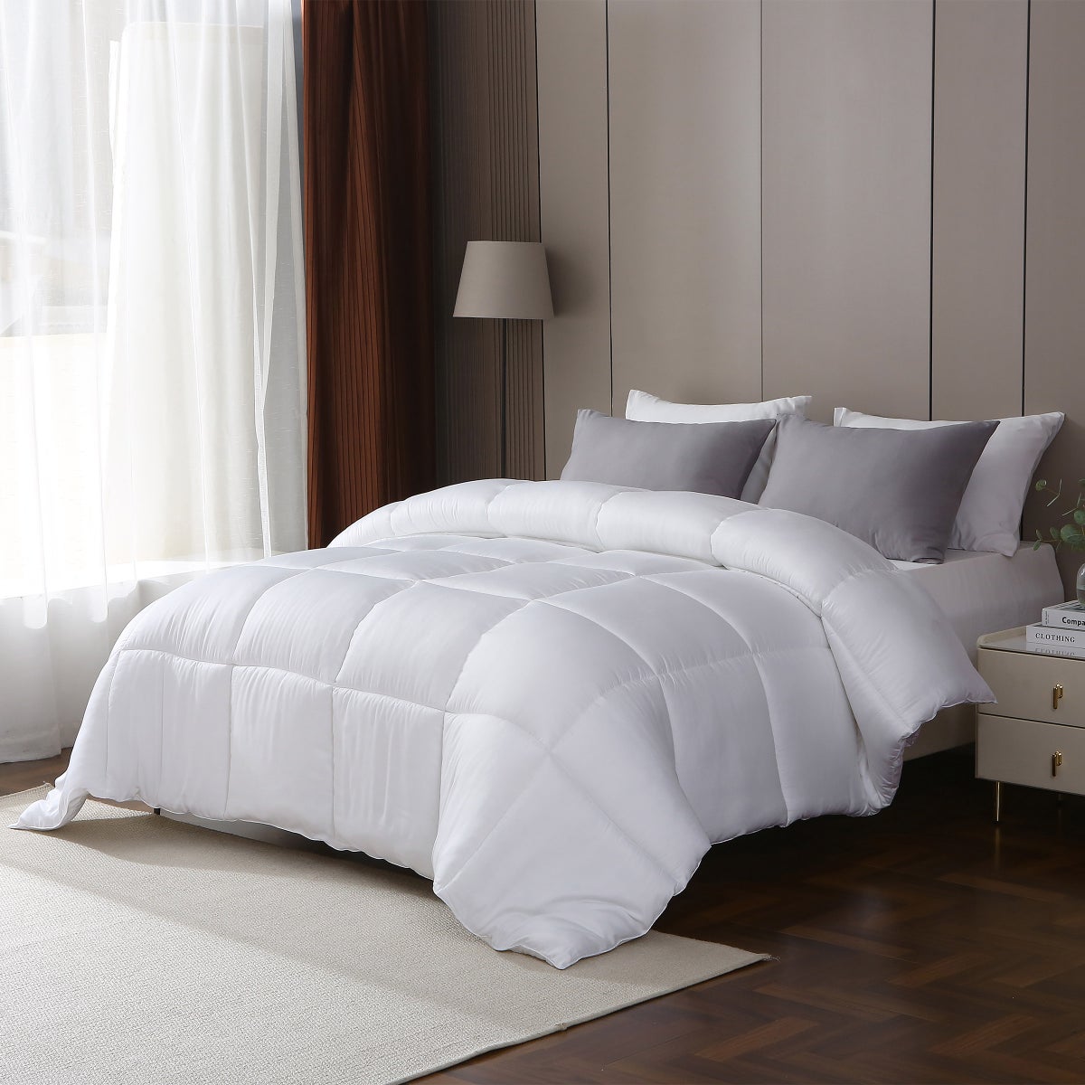 Hotel Grand All-Season Feather and Down Comforter