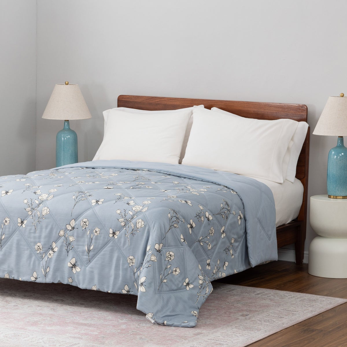 NEW - Herringbone Microfiber Down Alternative Blanket