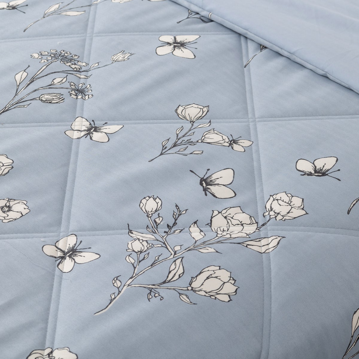 NEW - Herringbone Microfiber Down Alternative Blanket