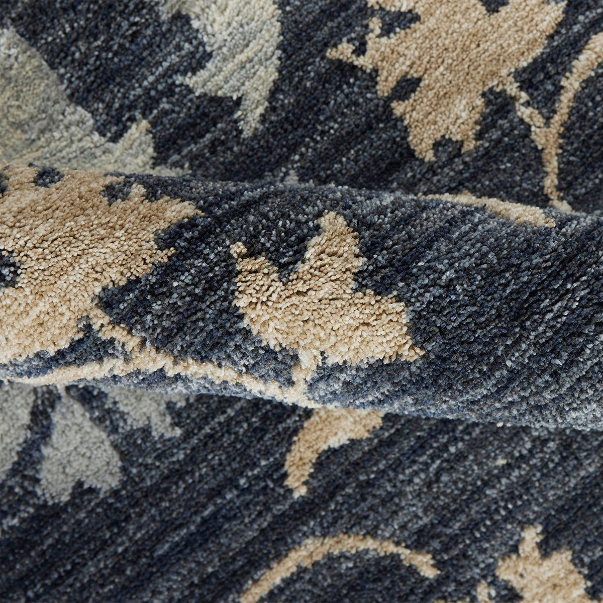 Everest Runner, 2' 6" x 8'