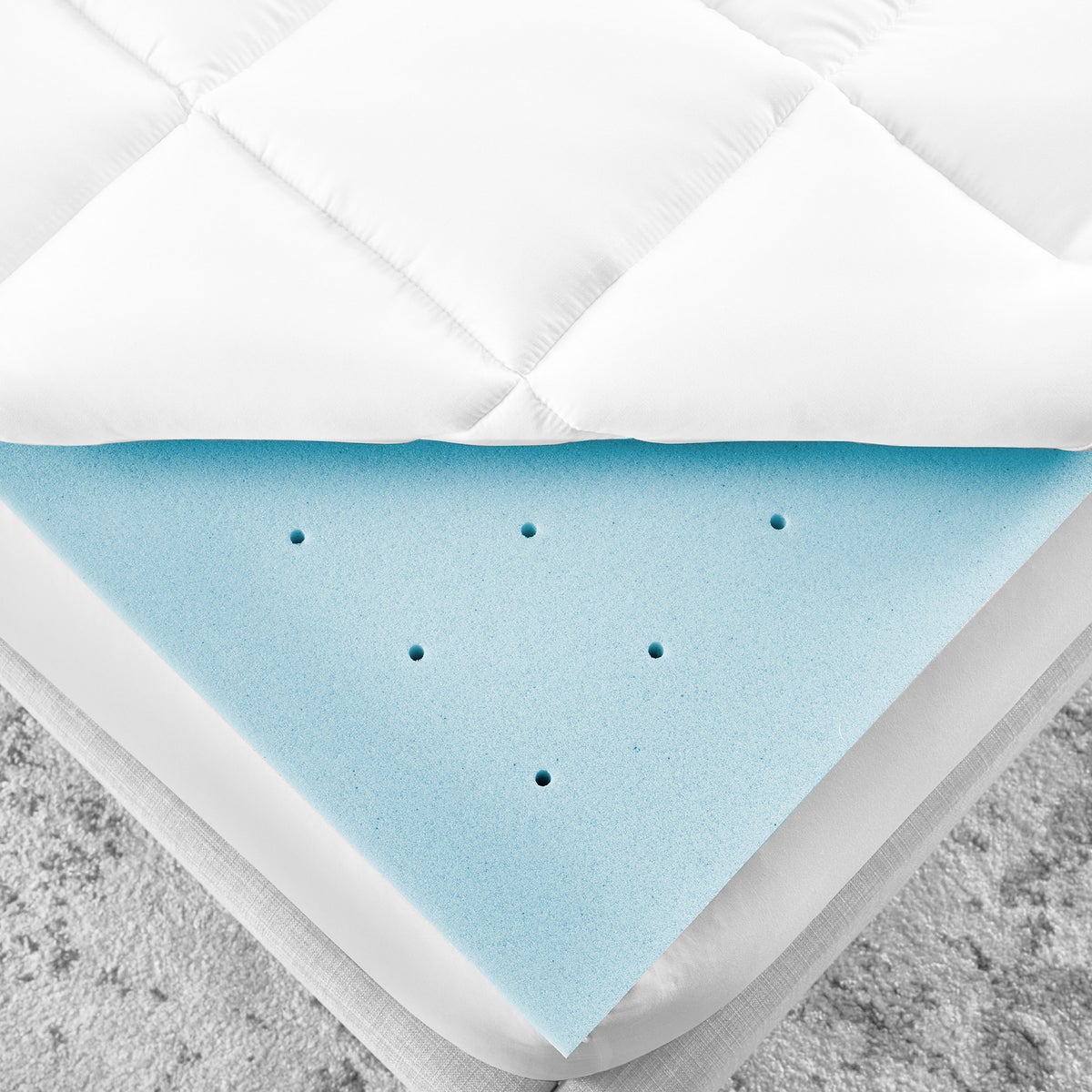 Bodipedic 4" Hybrid Memory Foam and Fiber Mattress Topper- QUEEN