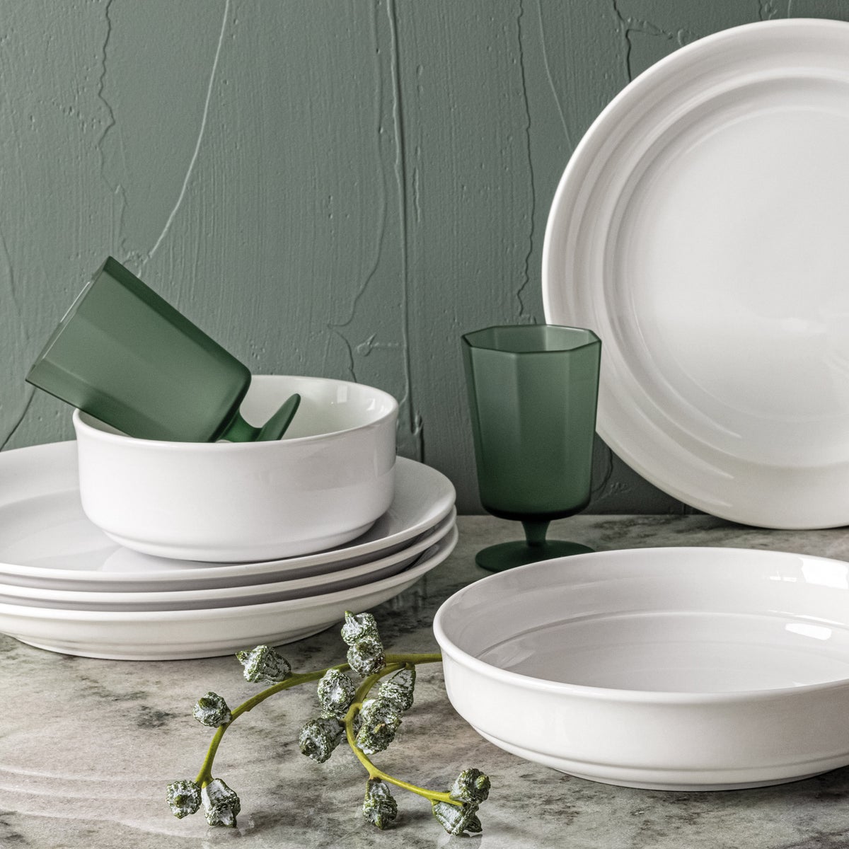 over&back Rimmed 12-piece Glossy Porcelain Dinnerware Set