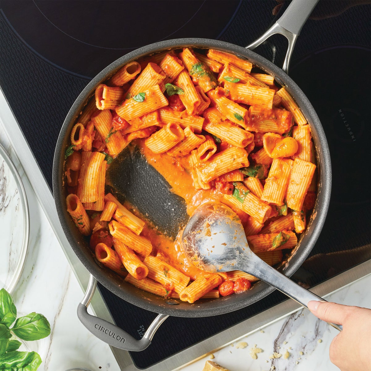 Circulon A1 Series with ScratchDefense Cookware Set, 12 Piece, Graphite - Retail $250