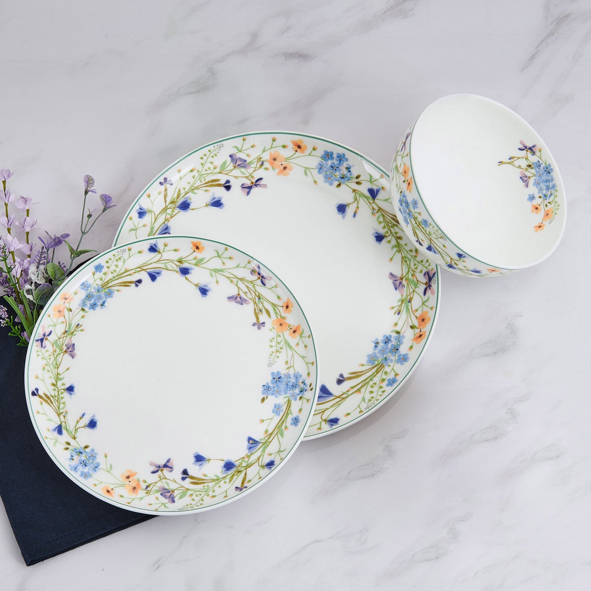 Mikasa Quinn 12-piece Bone China Dinnerware Set