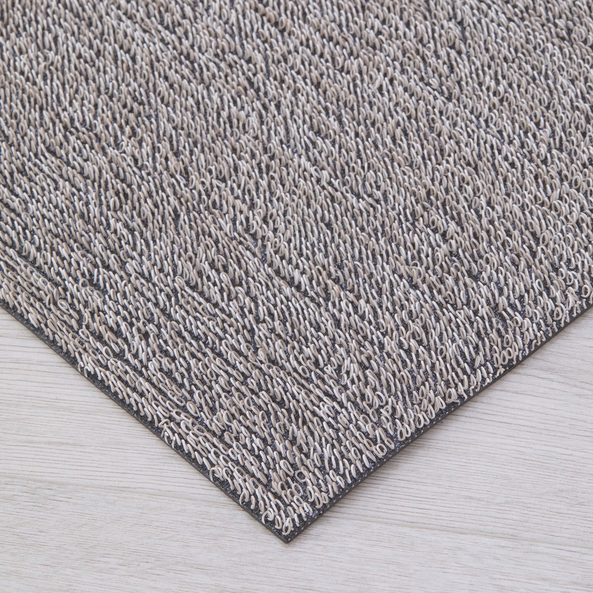 Chilewich Indoor/Outdoor Shag Mat Runner, 2’ x 6’