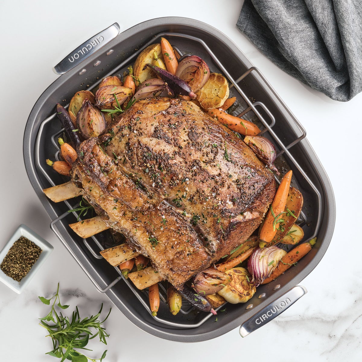 NEW - Circulon Nonstick Oval Roaster with Rack