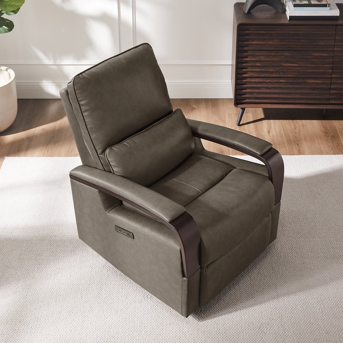 Shayne Leather Power Recliner with Power Headrest
