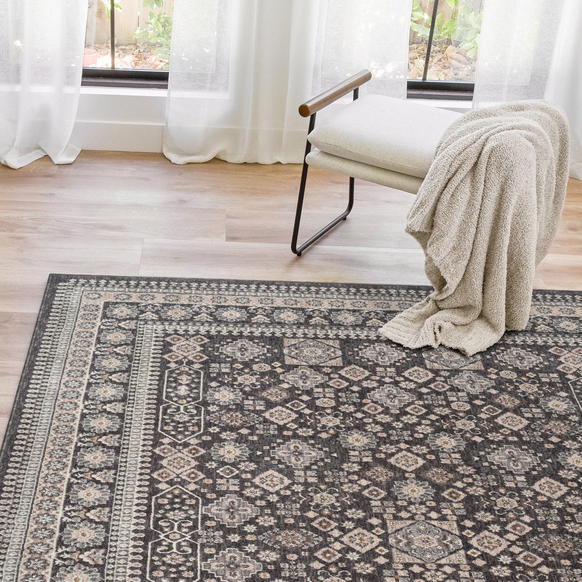 Thomasville Finlay Area Rug Collection, Doria 5' x 7'