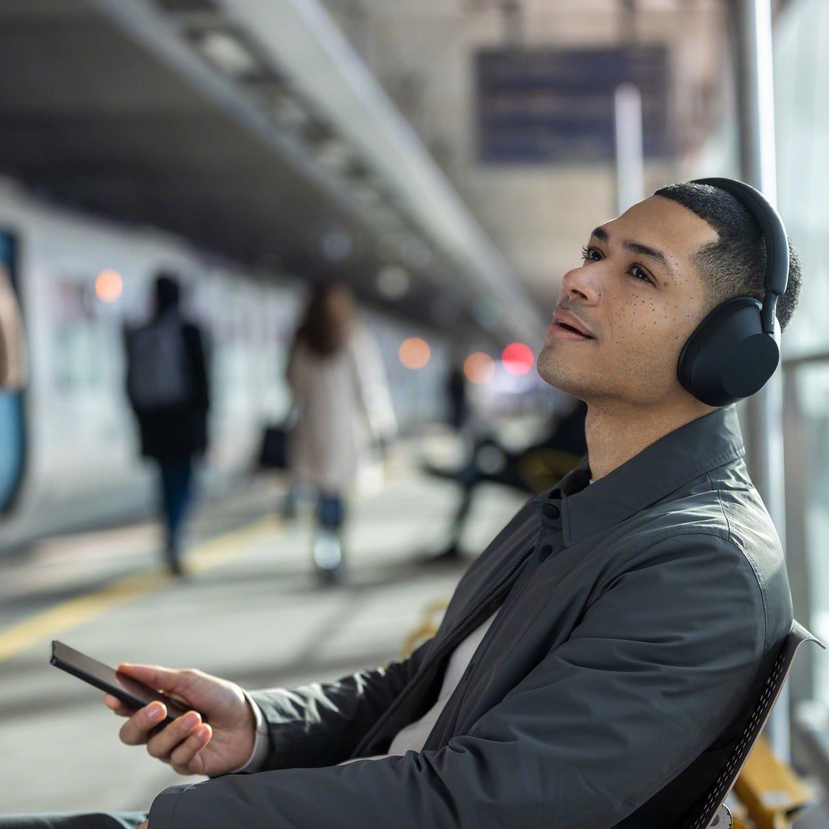 Sony WH1000XM5/SA Wireless Noise-Cancelling Over-the-Ear Headphones - Black, with Soft Case