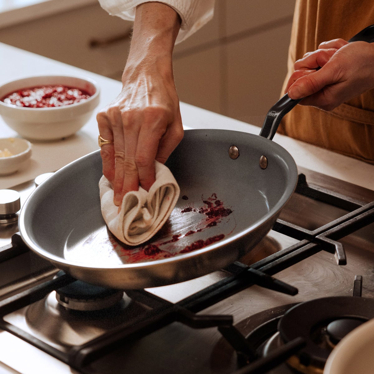 NEW - MADE IN 4-piece CeramiClad Non-Stick Frying Pan Set