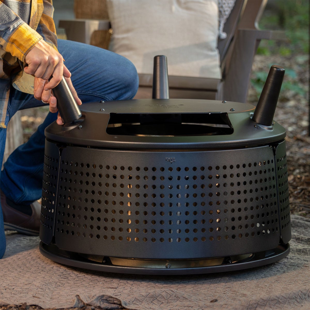 NEW - TIKI Brand 25 Inch Celebration Smokeless Fire Pit