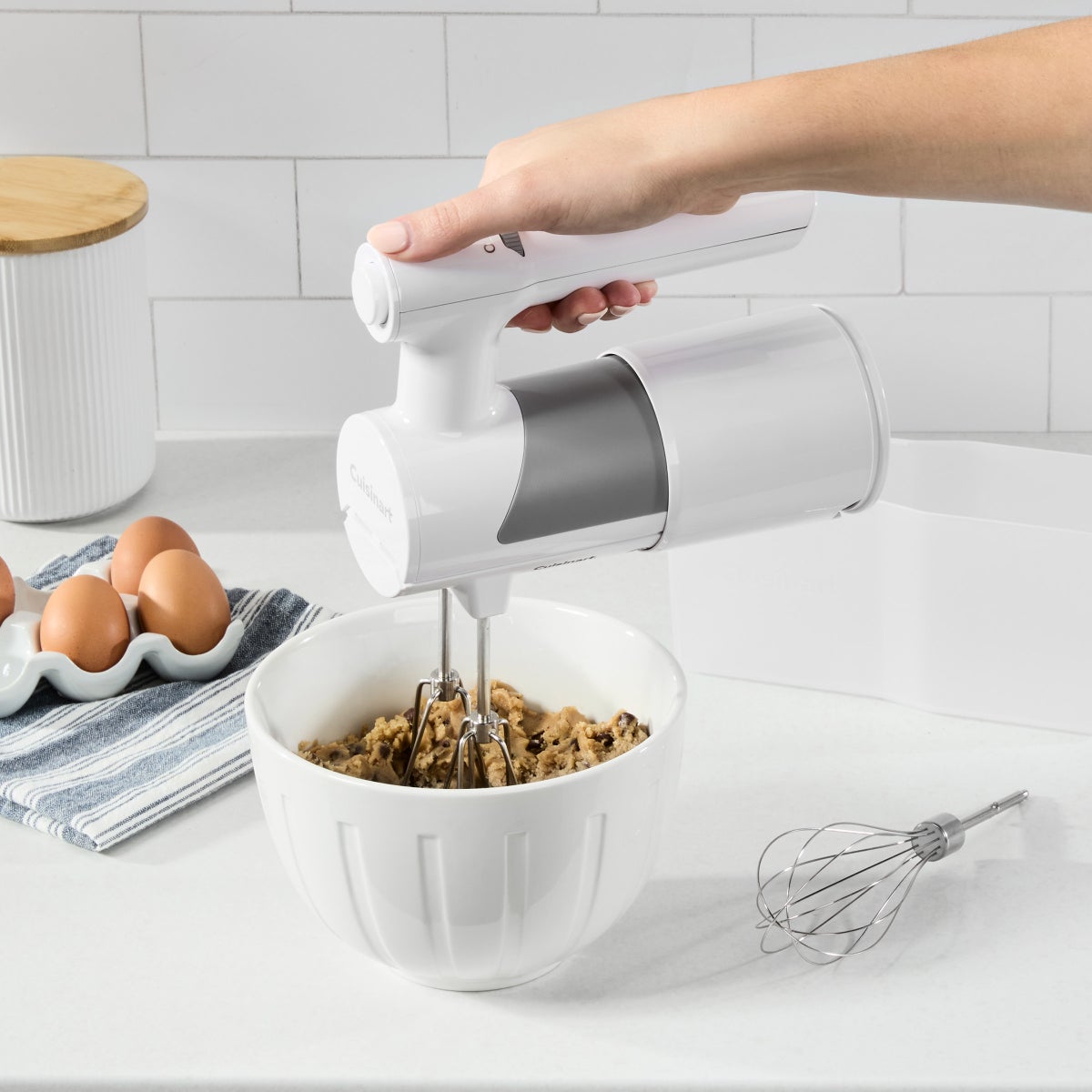 Cuisinart 5 Speed Hand Mixer with Whisk and Storage Case