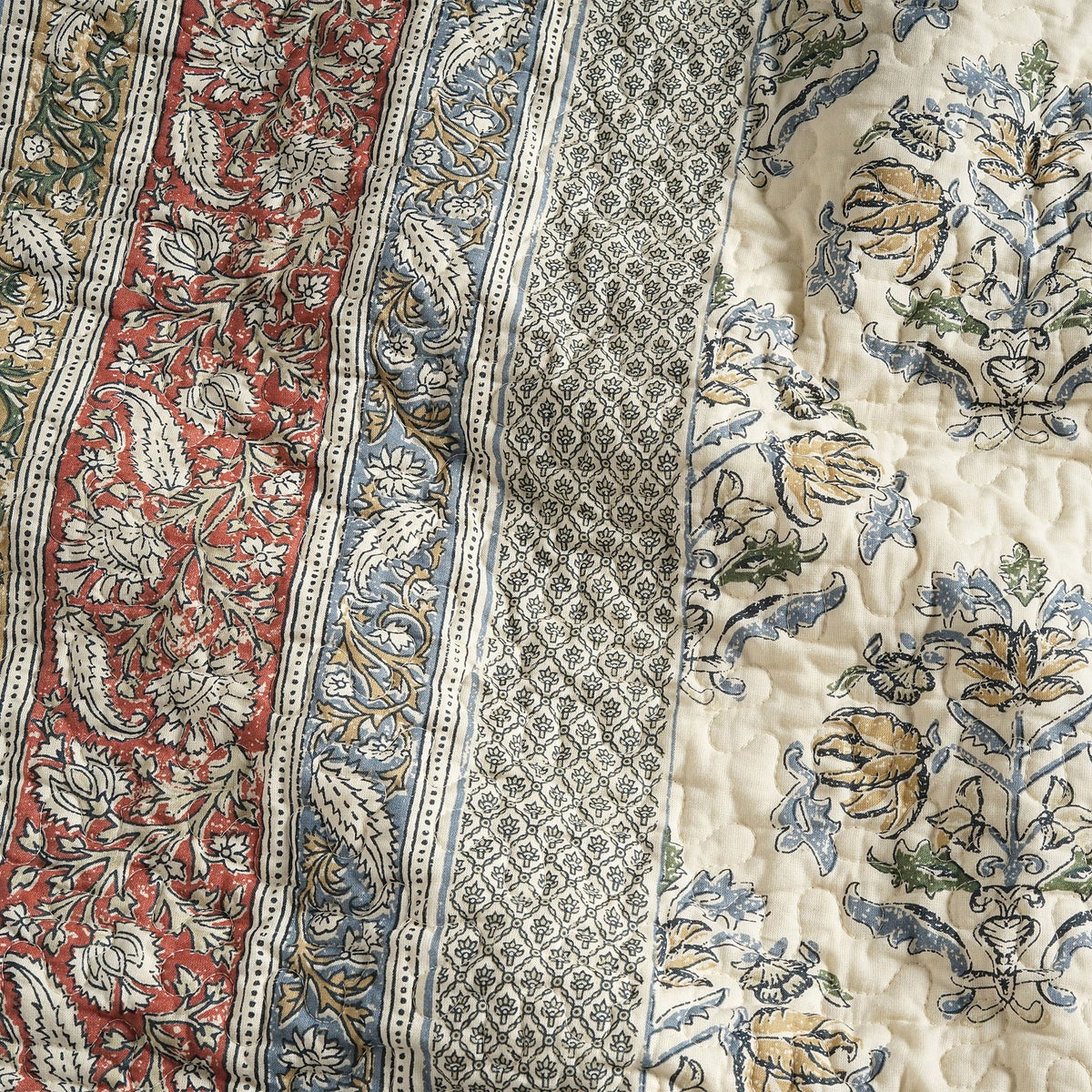 The Linen Closet Mahalia 3-piece Quilt Set, (FULL/QUEEN)