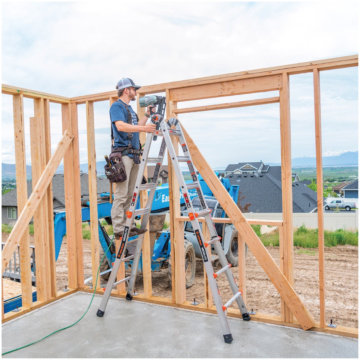 Little Giant Ladders Megalite M18 Telescoping Multi-position Ladder with Ladder Rack