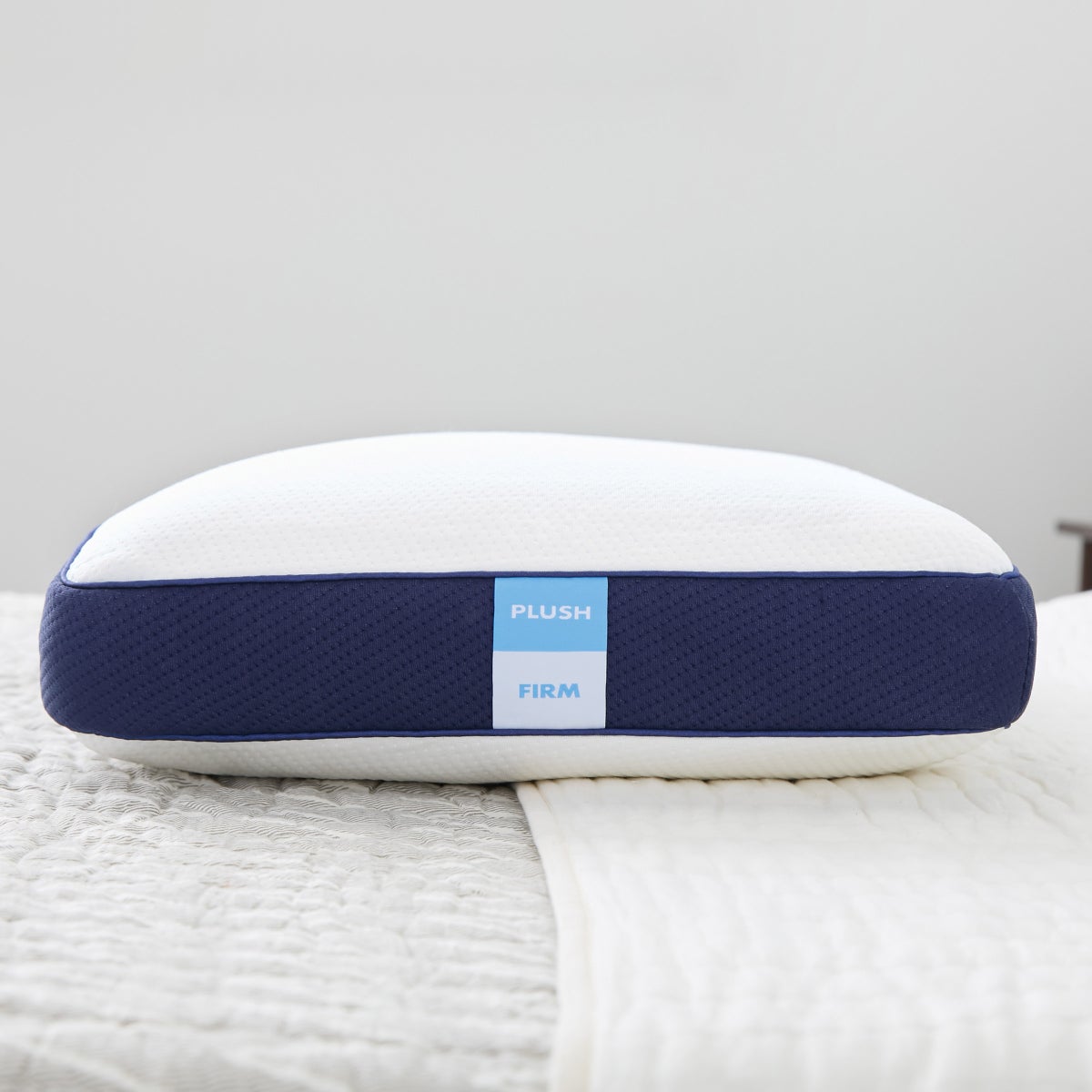 Theraluxe by Therapedic Dual Comfort Gel Memory Foam Pillow