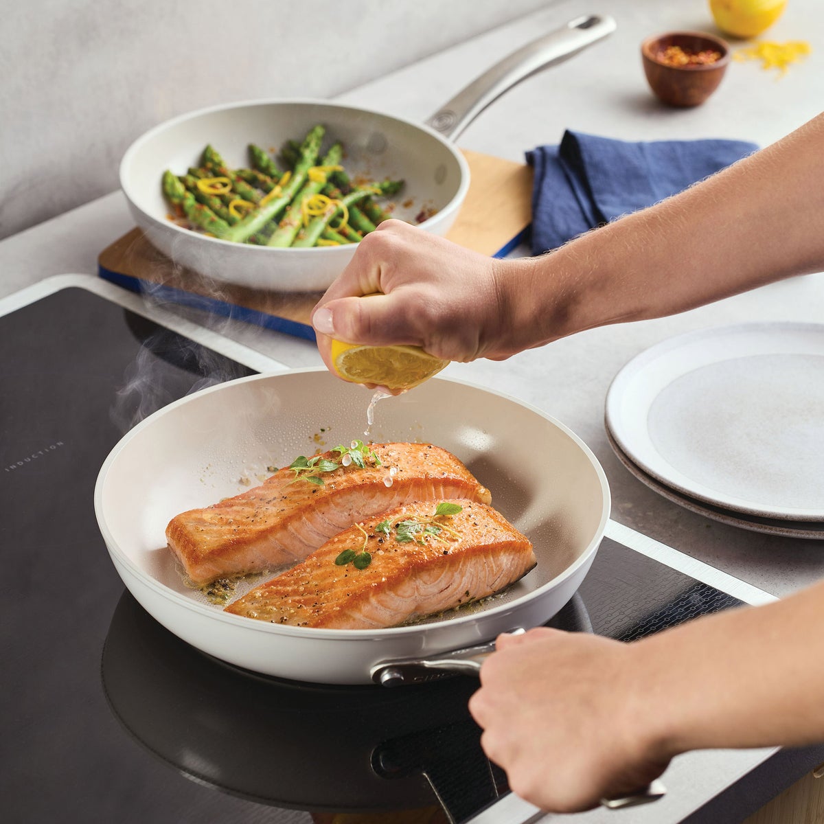 NEW - Circulon Halo with LaserDefense 10-piece Ceramic Nonstick Cookware Set