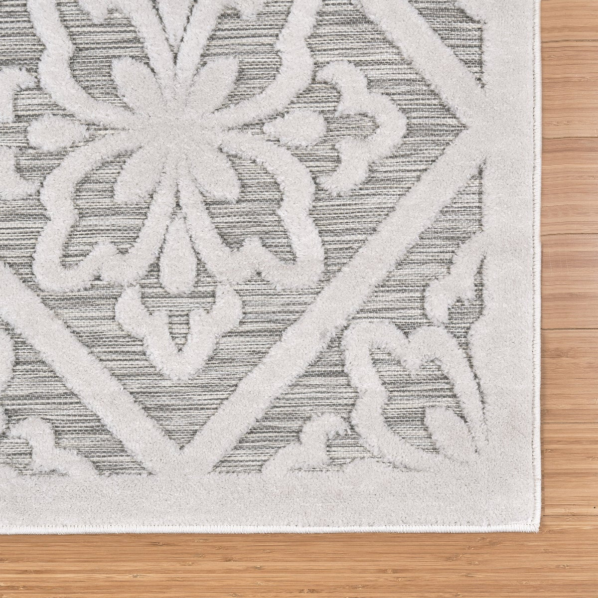 Laguna Indoor/Outdoor Area Rug, Bennet Gray Ivory, 5'3" x 7'