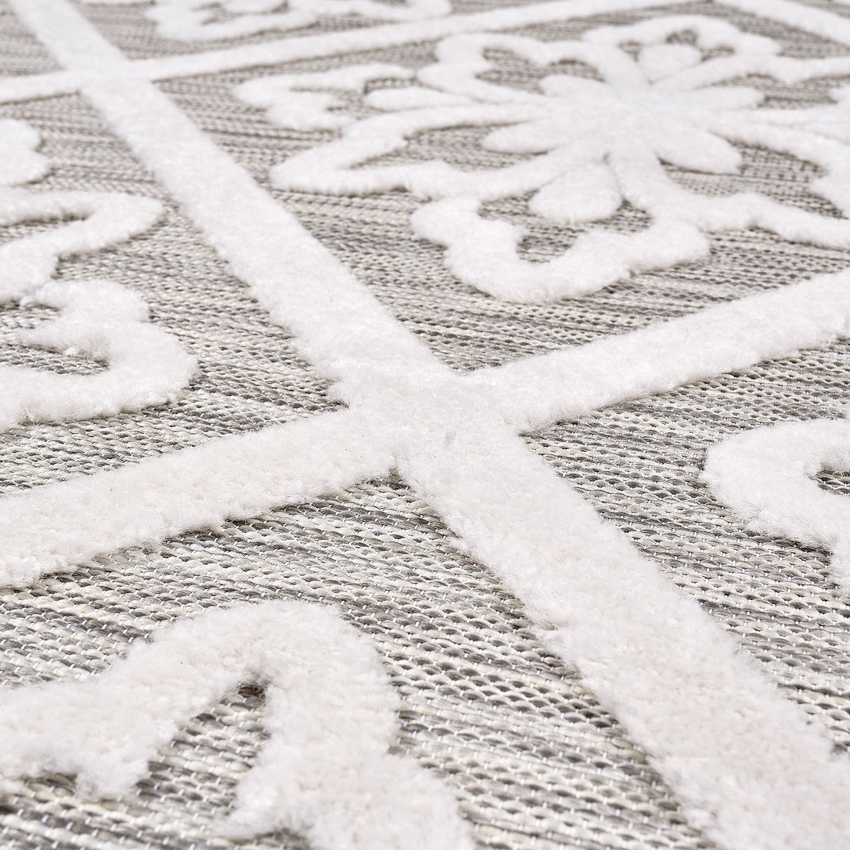 Laguna Indoor/Outdoor Area Rug, Bennet Gray Ivory, 7'10” x 10'